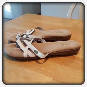 Woman's White Genuine Leather Bass Sandals Size 10